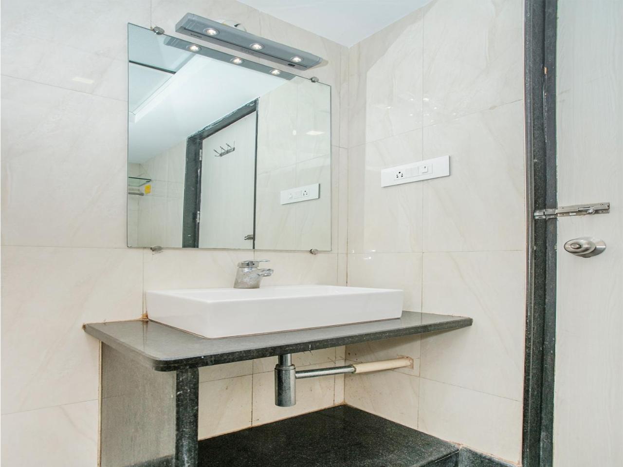 העיר בנגלור Myspace Hotels Silverstar מראה חיצוני תמונה